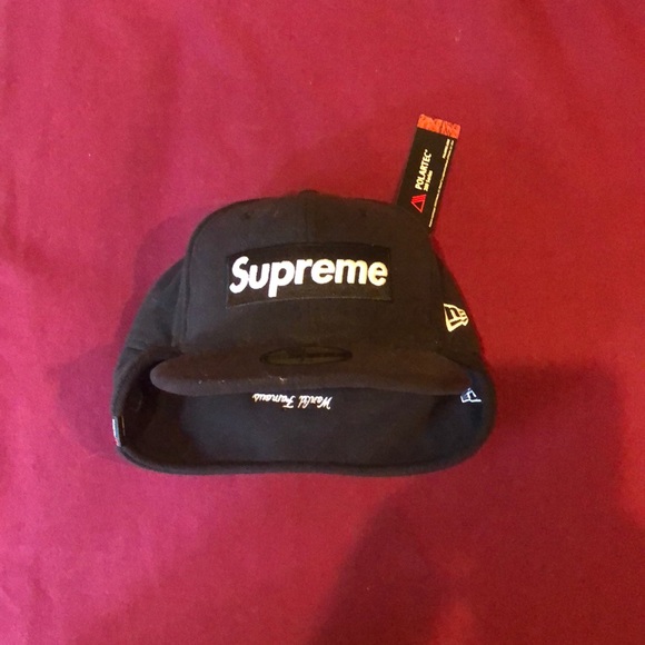 Supreme Polartec Ear Flap New Era (NWT) - Picture 2 of 3
